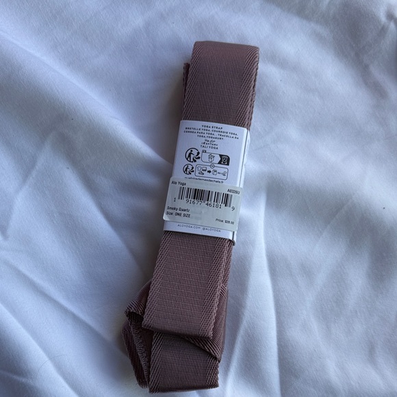 ALO Yoga Brown Yoga Strap - Picture 2 of 3